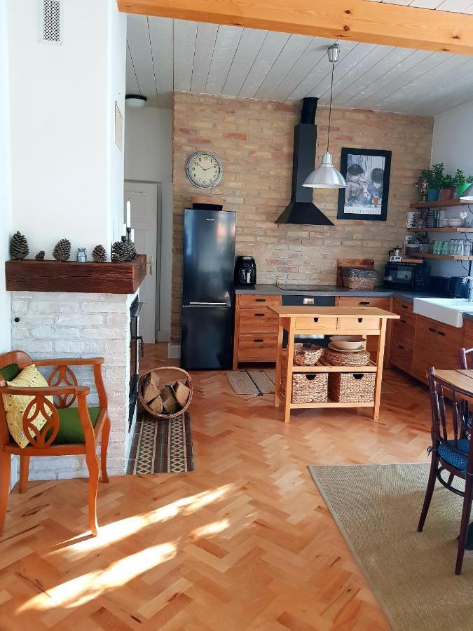 Belvarosi Kerteshaz Holiday home *
